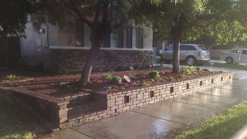 retaining wall installation